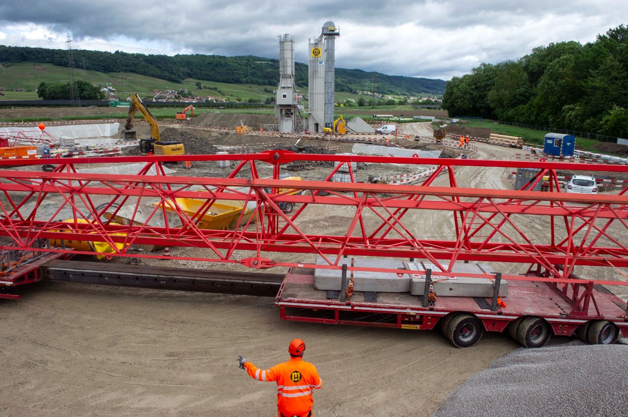 Chantier Lavasson - Arrivée de la grue - Mai 2026